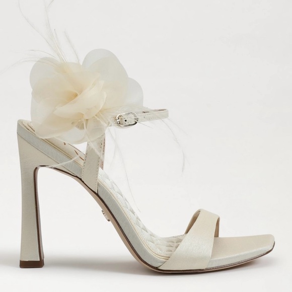 Sam Edelman Leana Flower Strap Heel in Ivory Size 9.5 New - Picture 1 of 10